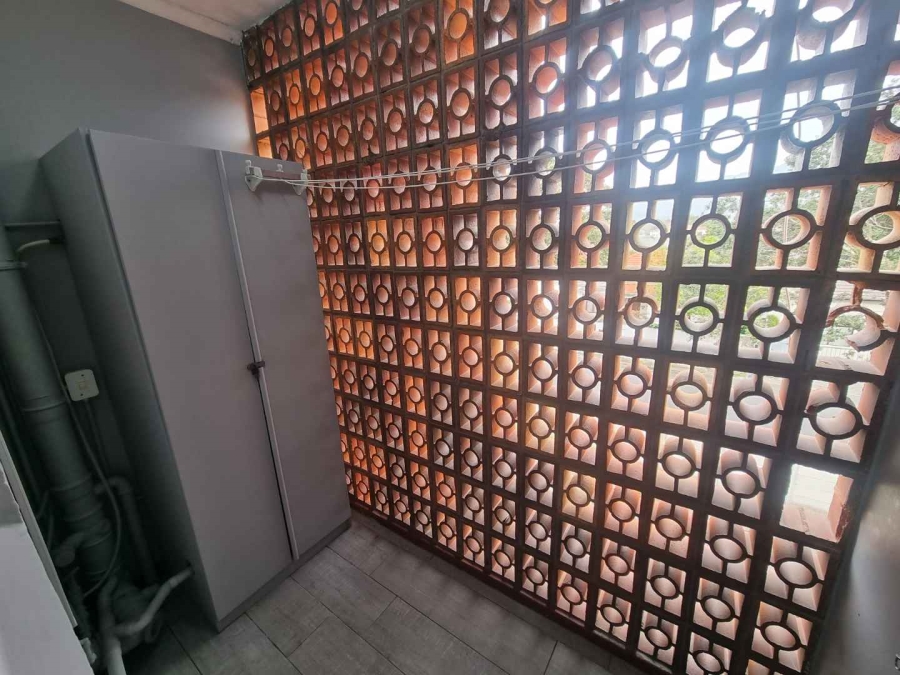 2 Bedroom Property for Sale in Claremont Western Cape